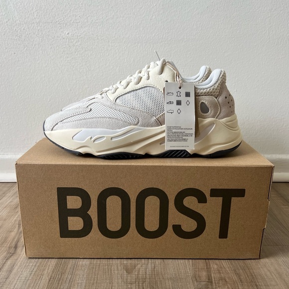 analog sneakers